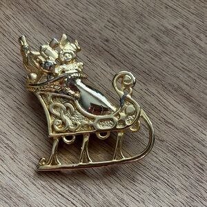 Danecraft  elegant Gold Sleigh Brooch